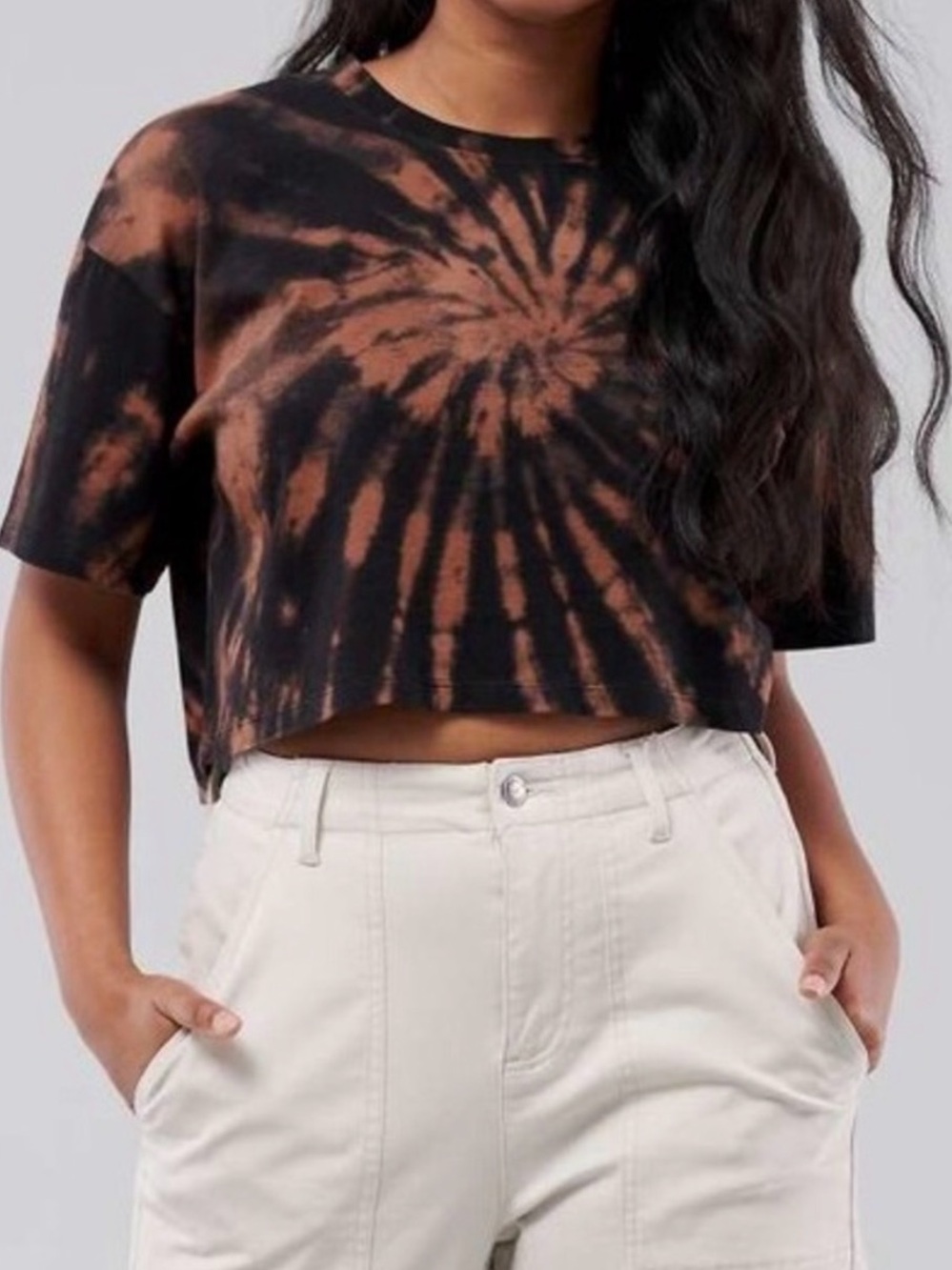 Hollister Spiral Tie-Dye Tee in Black and Rust Orange